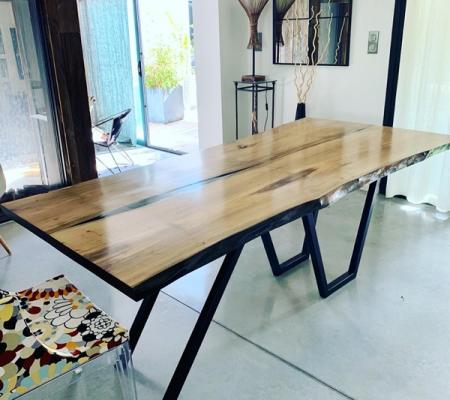 Création de mobilier sur mesure en acier et acier/bois contemporain et moderne