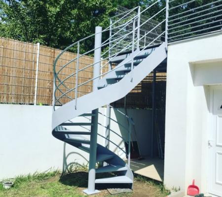 Fabrication d'escalier sur mesure avec plan et visuelle en 3D