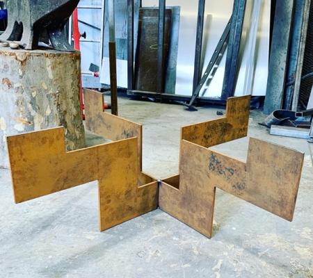 Création de mobilier sur mesure en acier et acier/bois contemporain et moderne