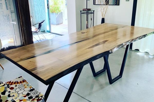 Création de mobilier sur mesure en acier et acier/bois contemporain et moderne