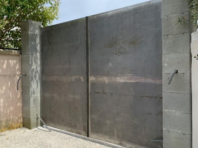 Réalisation de portail, portillon, porte de local technique sur-mesure 
